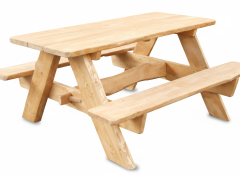 Garten-Garnitur aus Massivholz